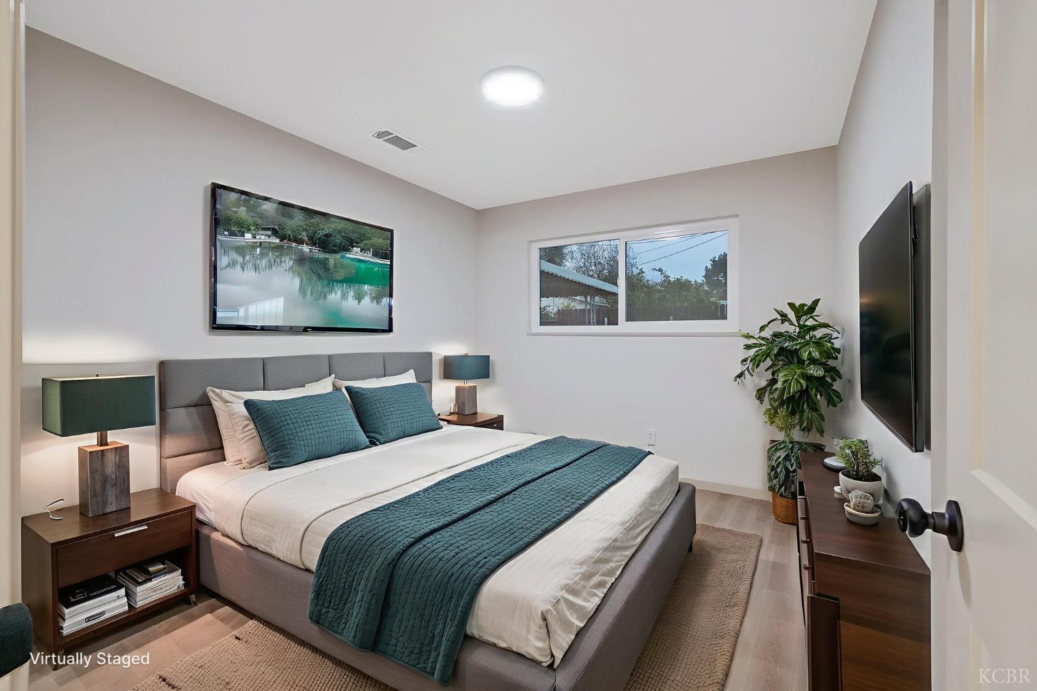 255 Lombardy Ln, Lemoore, CA 93245