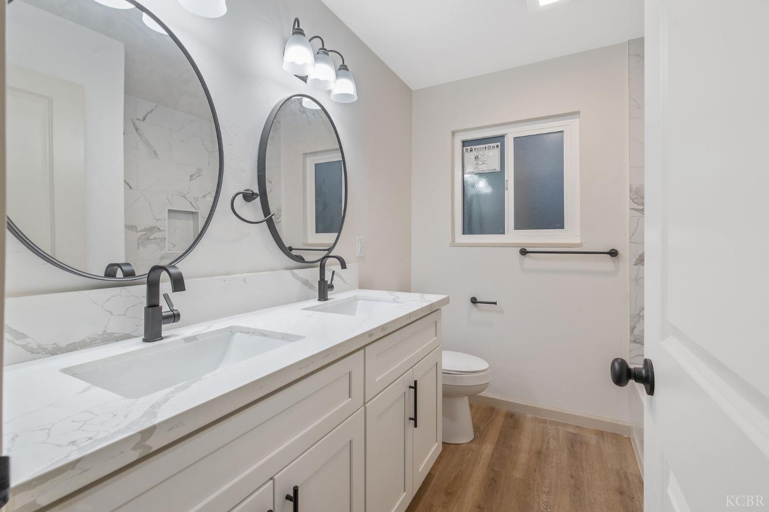 255 Lombardy Ln, Lemoore, CA 93245