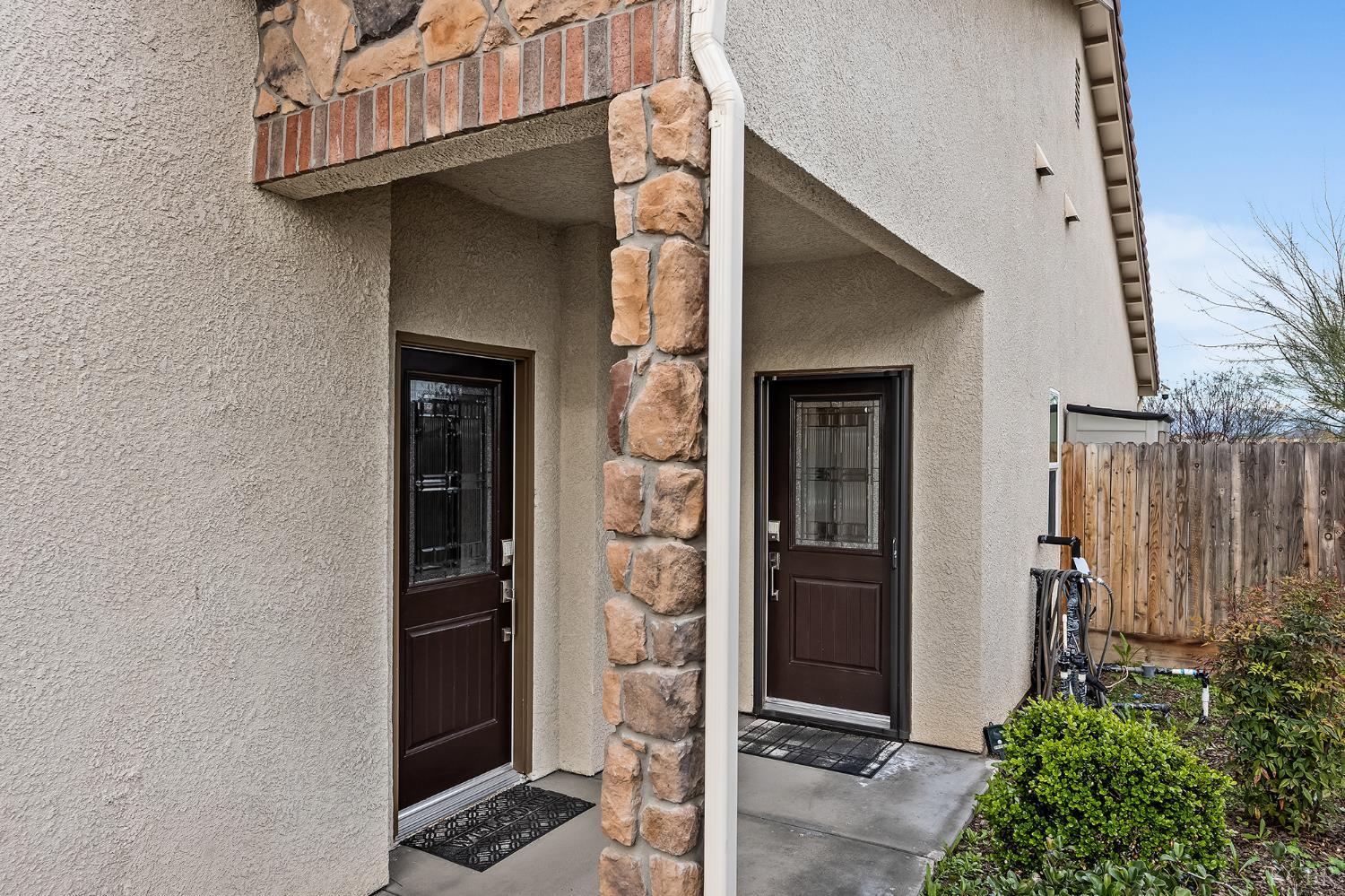 804 S Simon St, Visalia, CA 93292