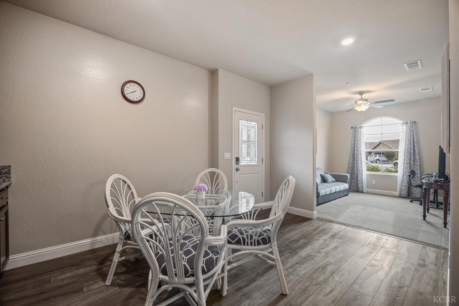 804 S Simon St, Visalia, CA 93292