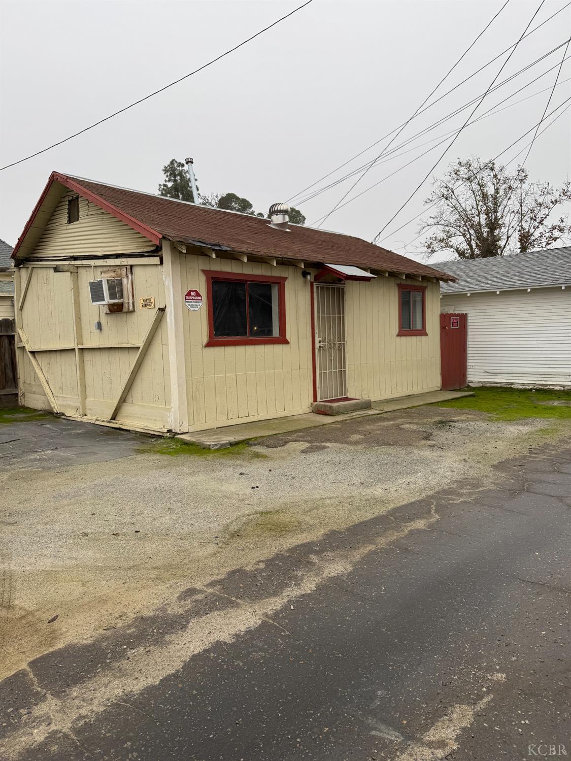 426 W Myrtle St, Hanford, CA 93230