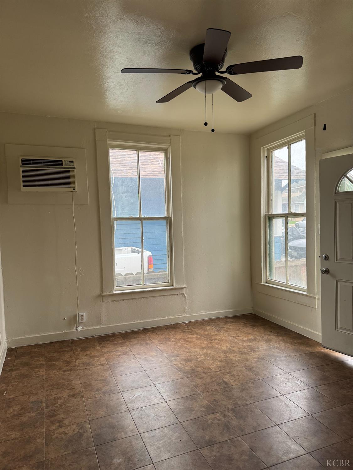 426 W Myrtle St, Hanford, CA 93230