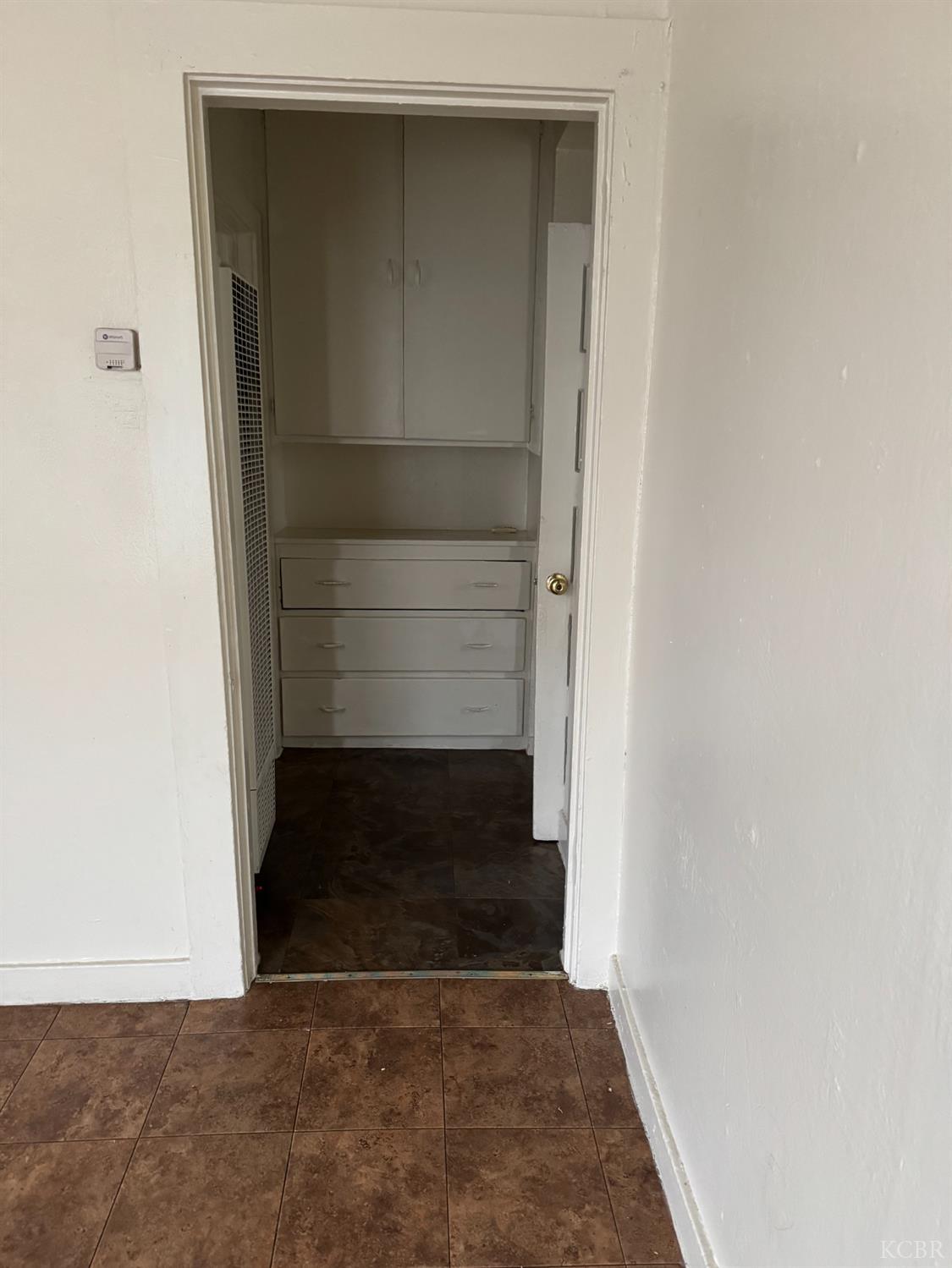 426 W Myrtle St, Hanford, CA 93230