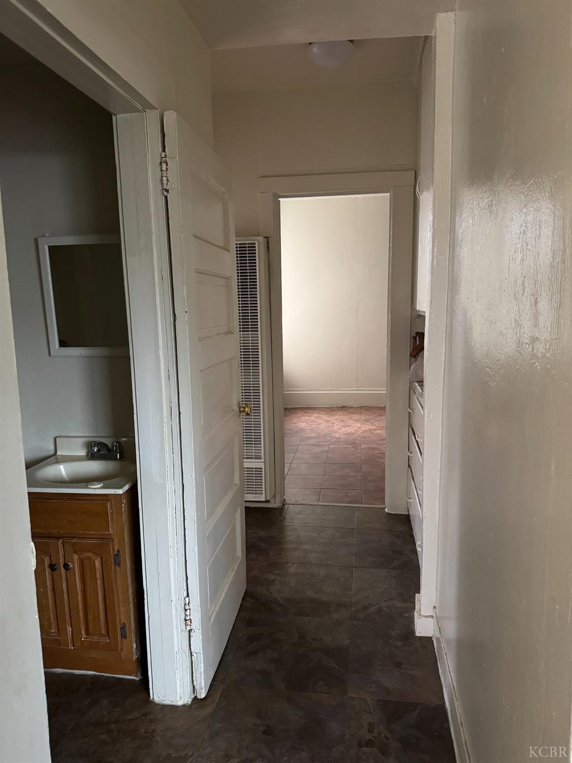 426 W Myrtle St, Hanford, CA 93230