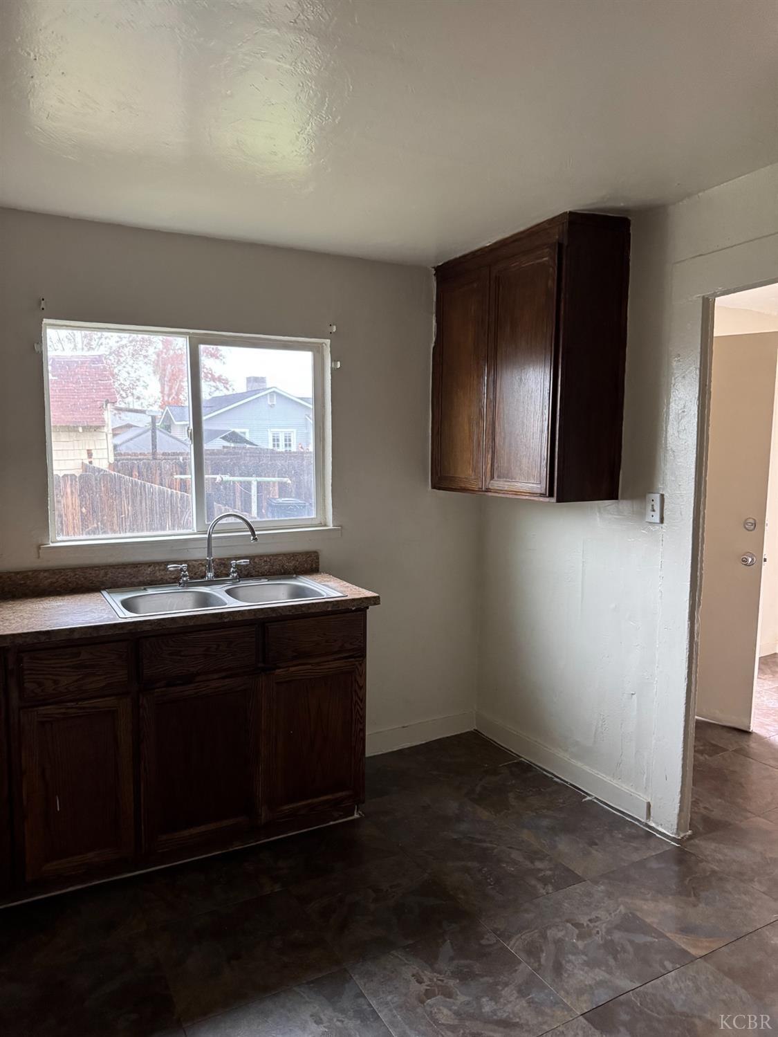 426 W Myrtle St, Hanford, CA 93230