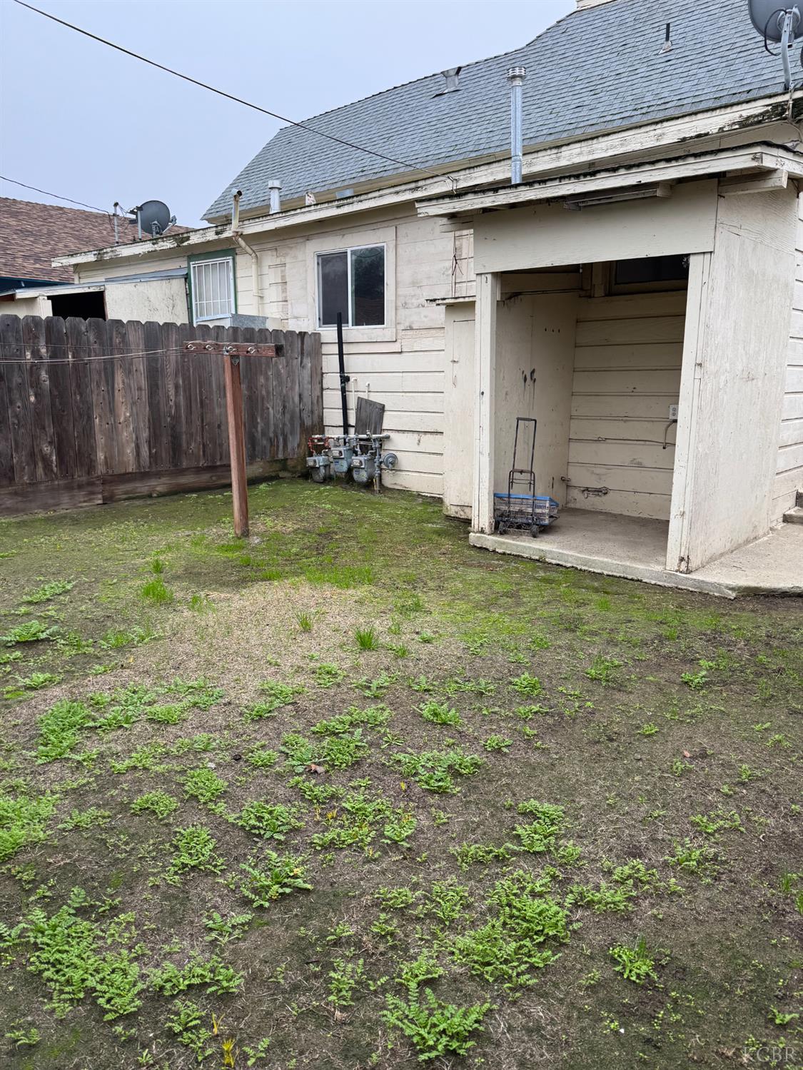 426 W Myrtle St, Hanford, CA 93230