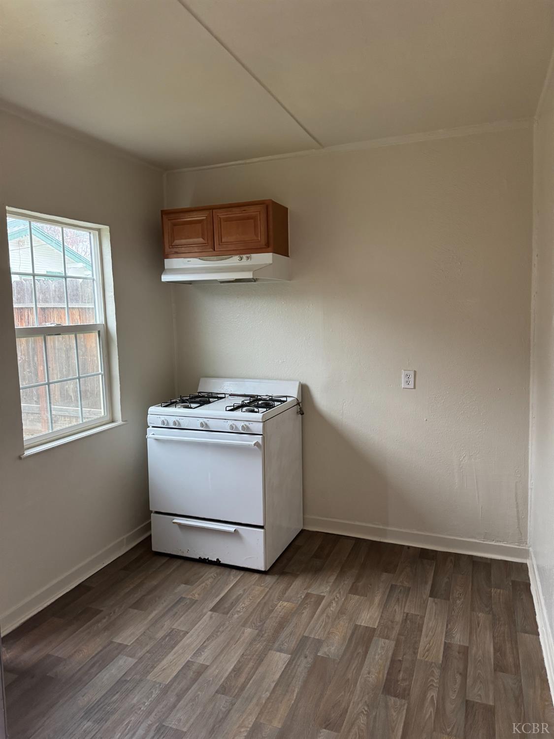 426 W Myrtle St, Hanford, CA 93230