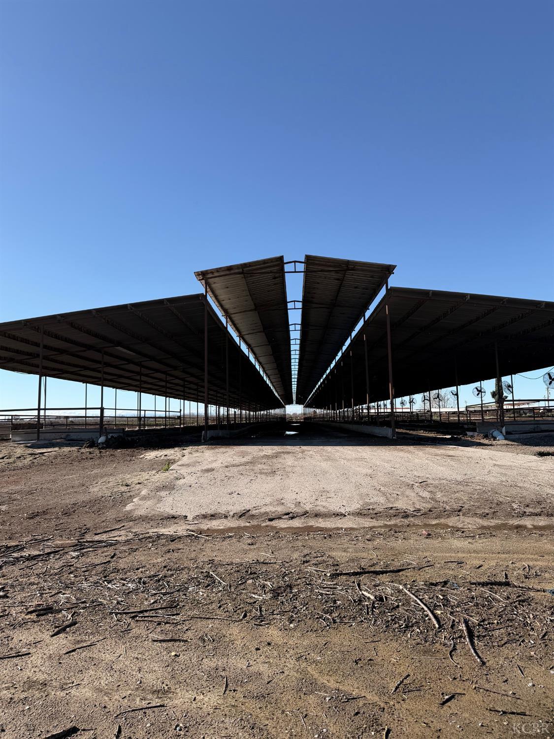 16508 S Clovis Ave, Selma, CA 93662