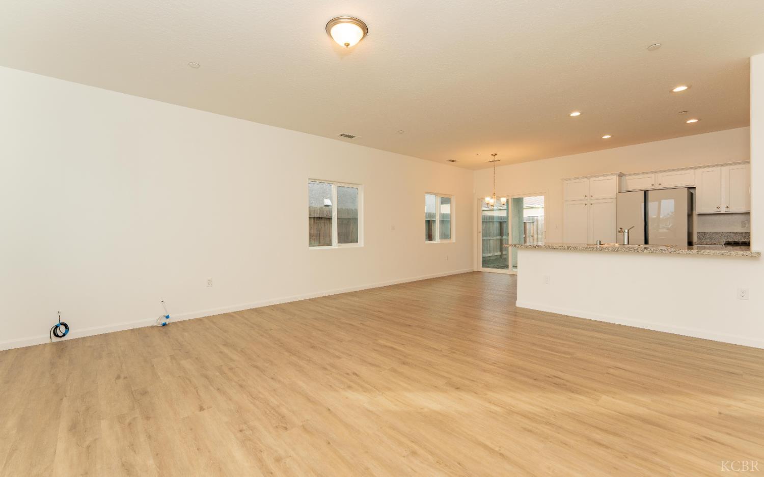 13760 Larkspur Way, Armona, CA 93202