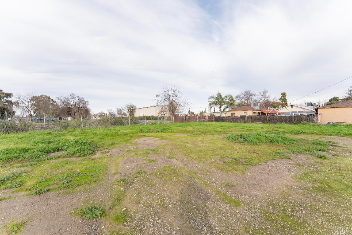 0 Spruce St, Tulare, CA 93274