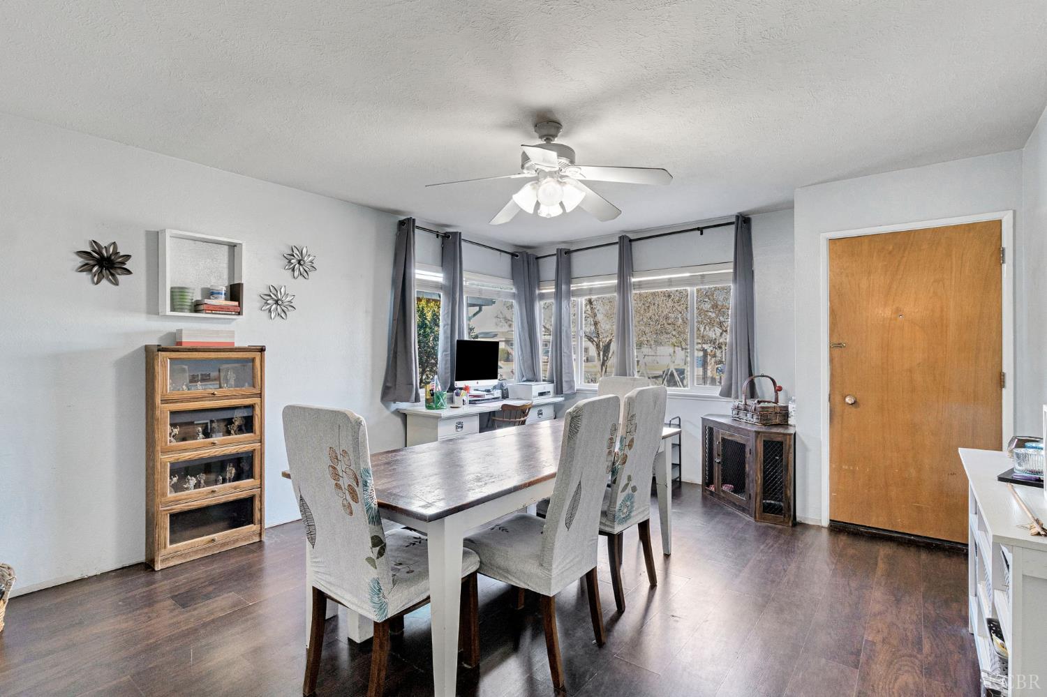 813 E Florinda St, Hanford, CA 93230