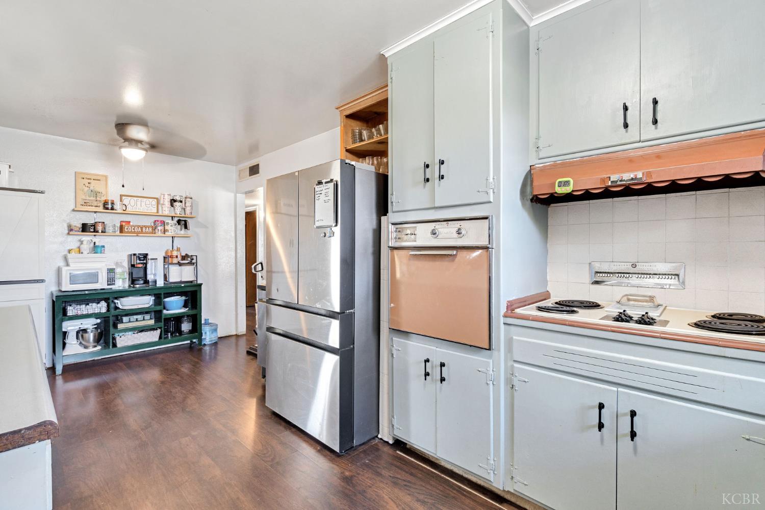 813 E Florinda St, Hanford, CA 93230