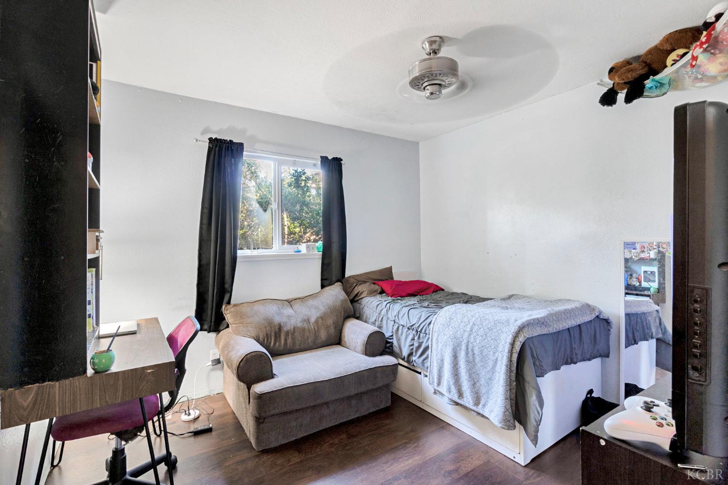 813 E Florinda St, Hanford, CA 93230