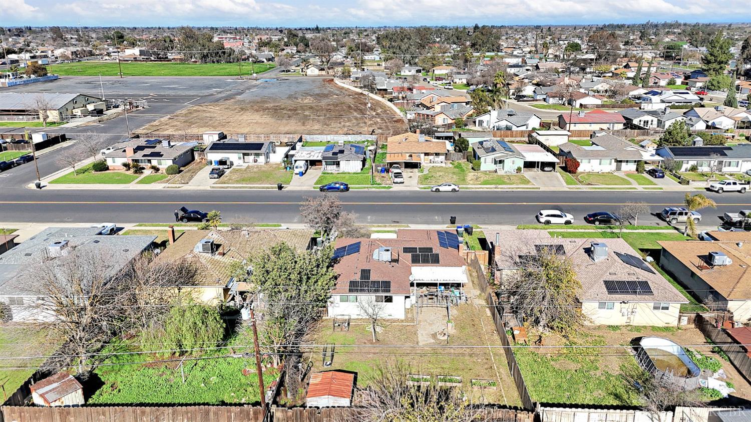 813 E Florinda St, Hanford, CA 93230