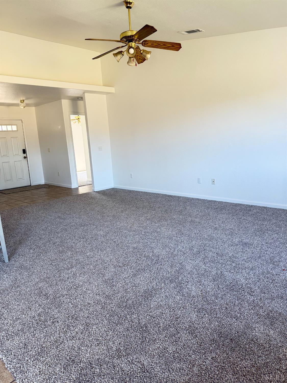 946 W Mammoth Pool Way W, Hanford, CA 93230