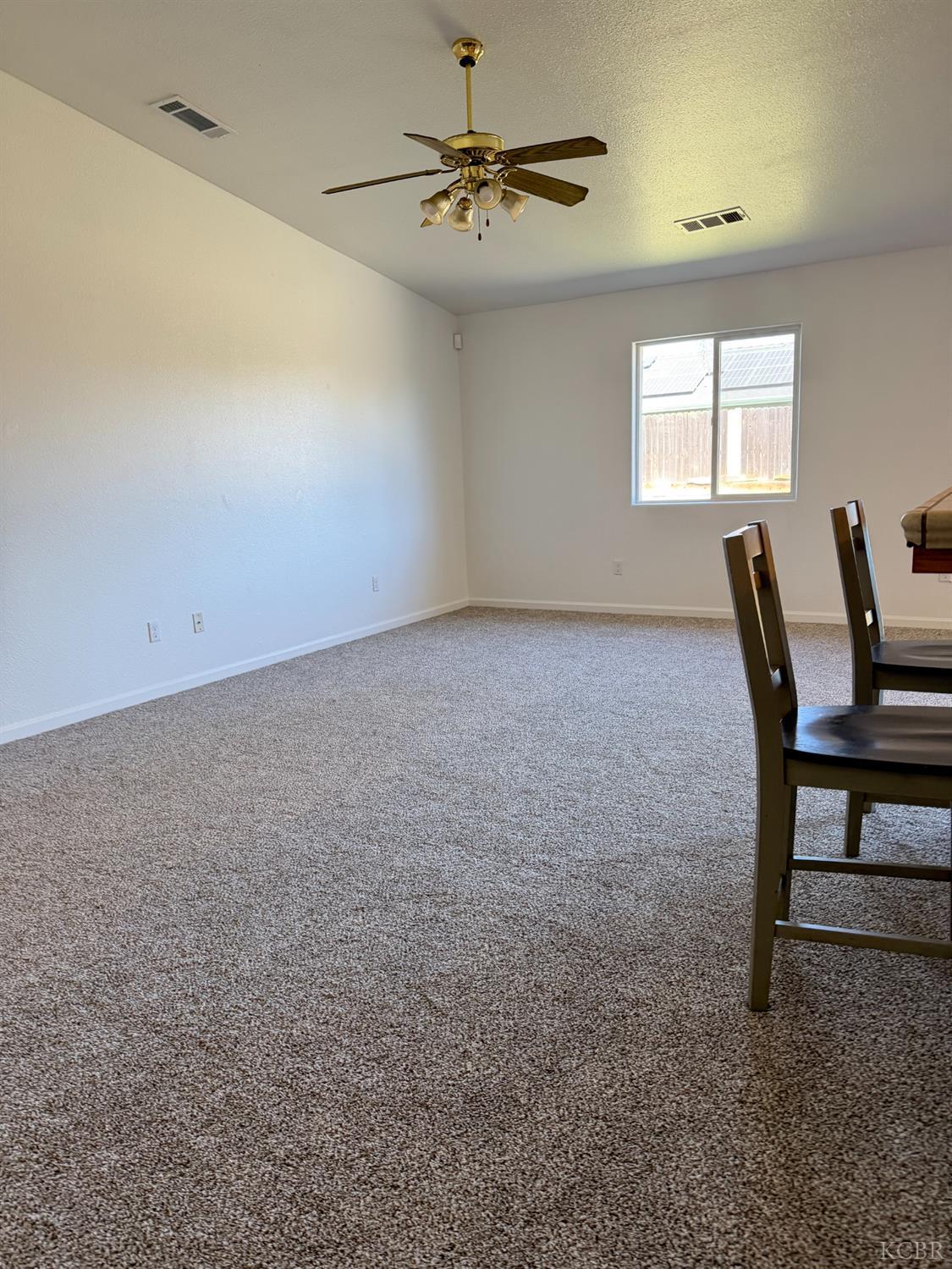 946 W Mammoth Pool Way W, Hanford, CA 93230