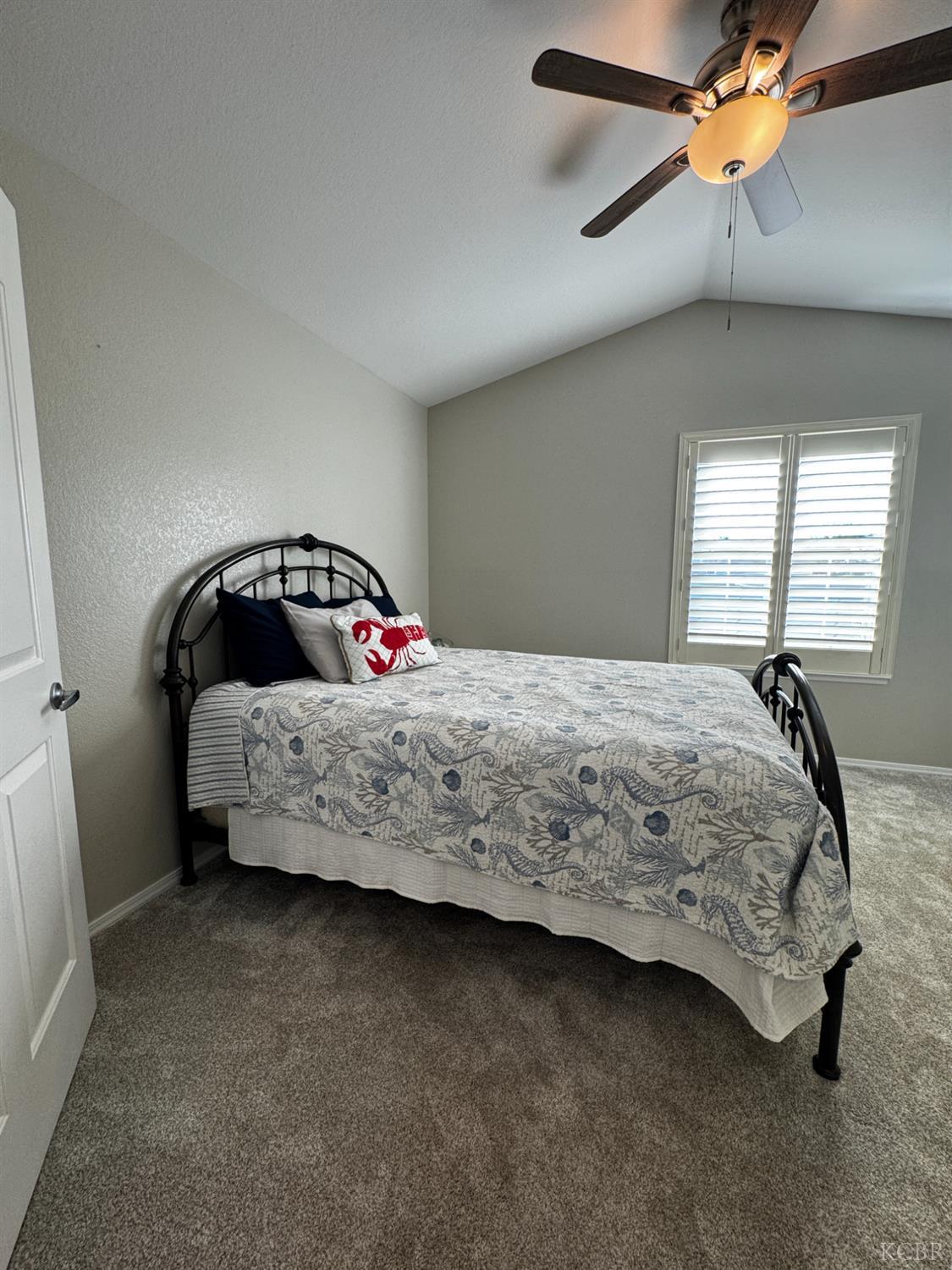 1235 University Ave, Hanford, CA 93230