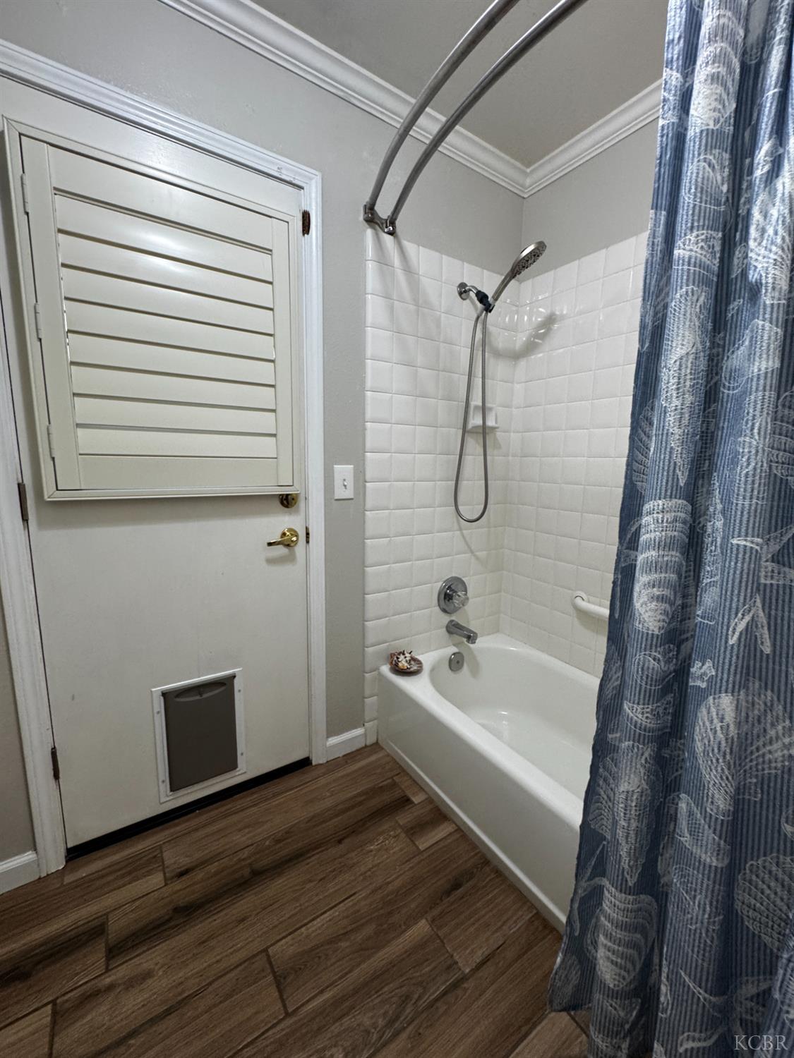 1235 University Ave, Hanford, CA 93230