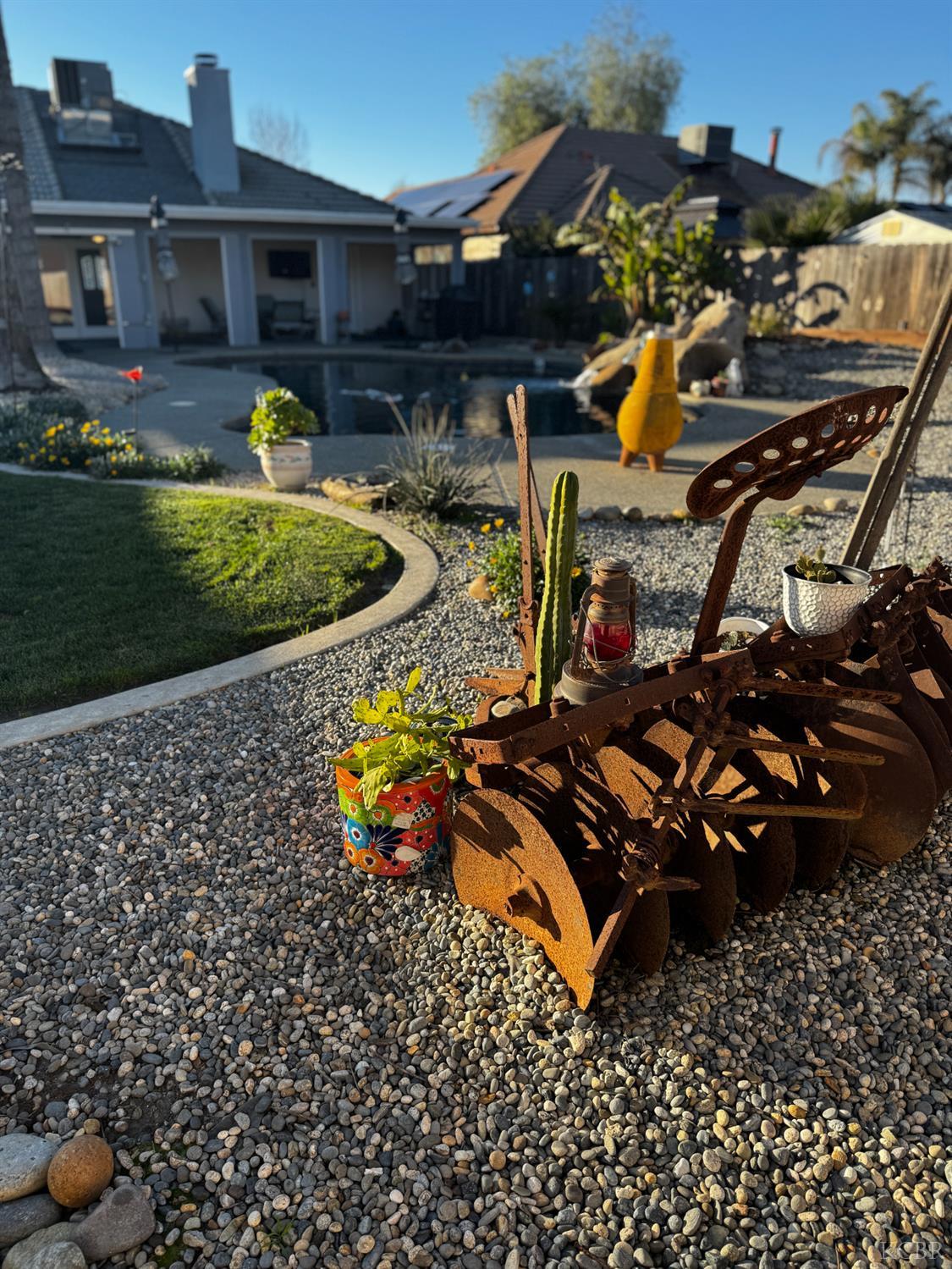 1235 University Ave, Hanford, CA 93230