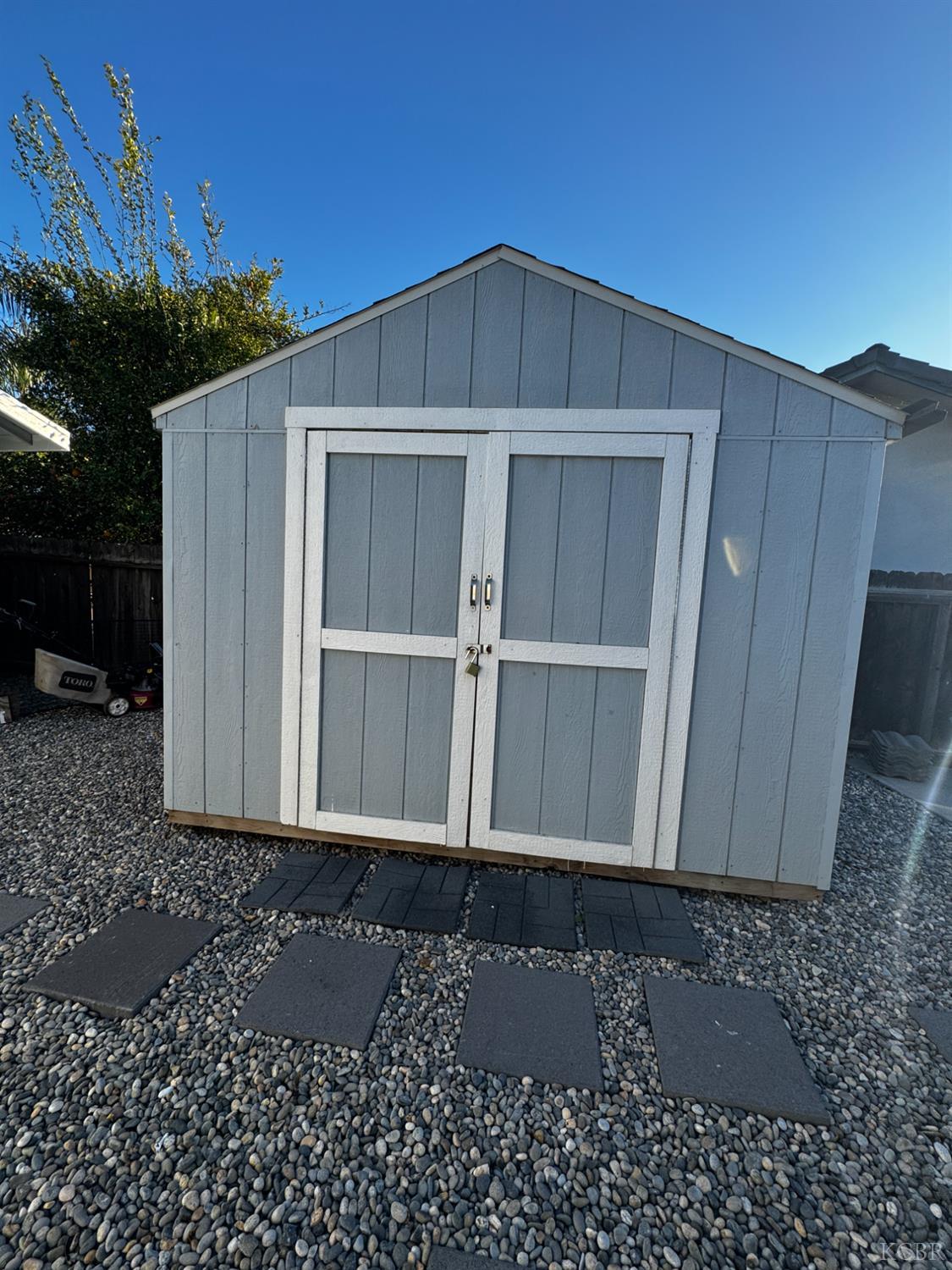 1235 University Ave, Hanford, CA 93230