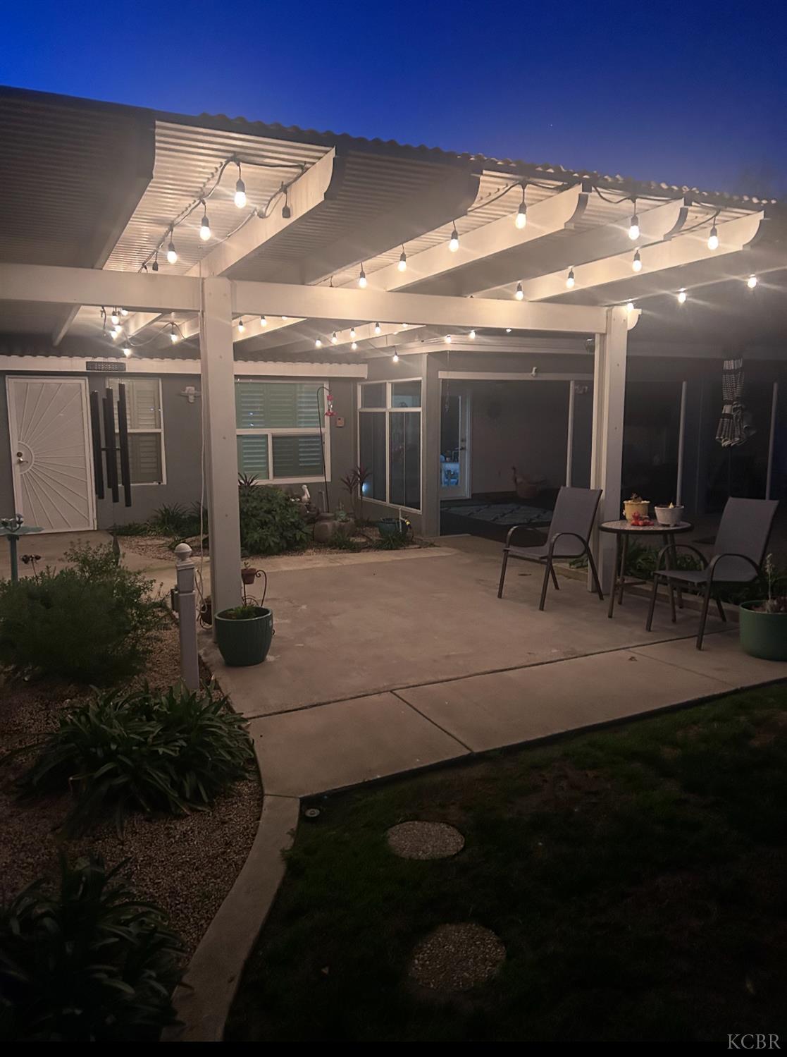 1235 University Ave, Hanford, CA 93230