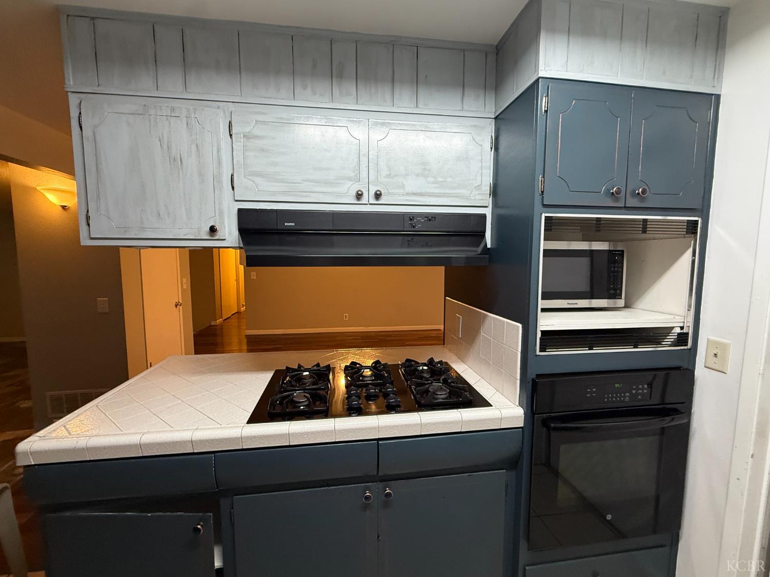 337 E Deodar Ln, Lemoore, CA 93245