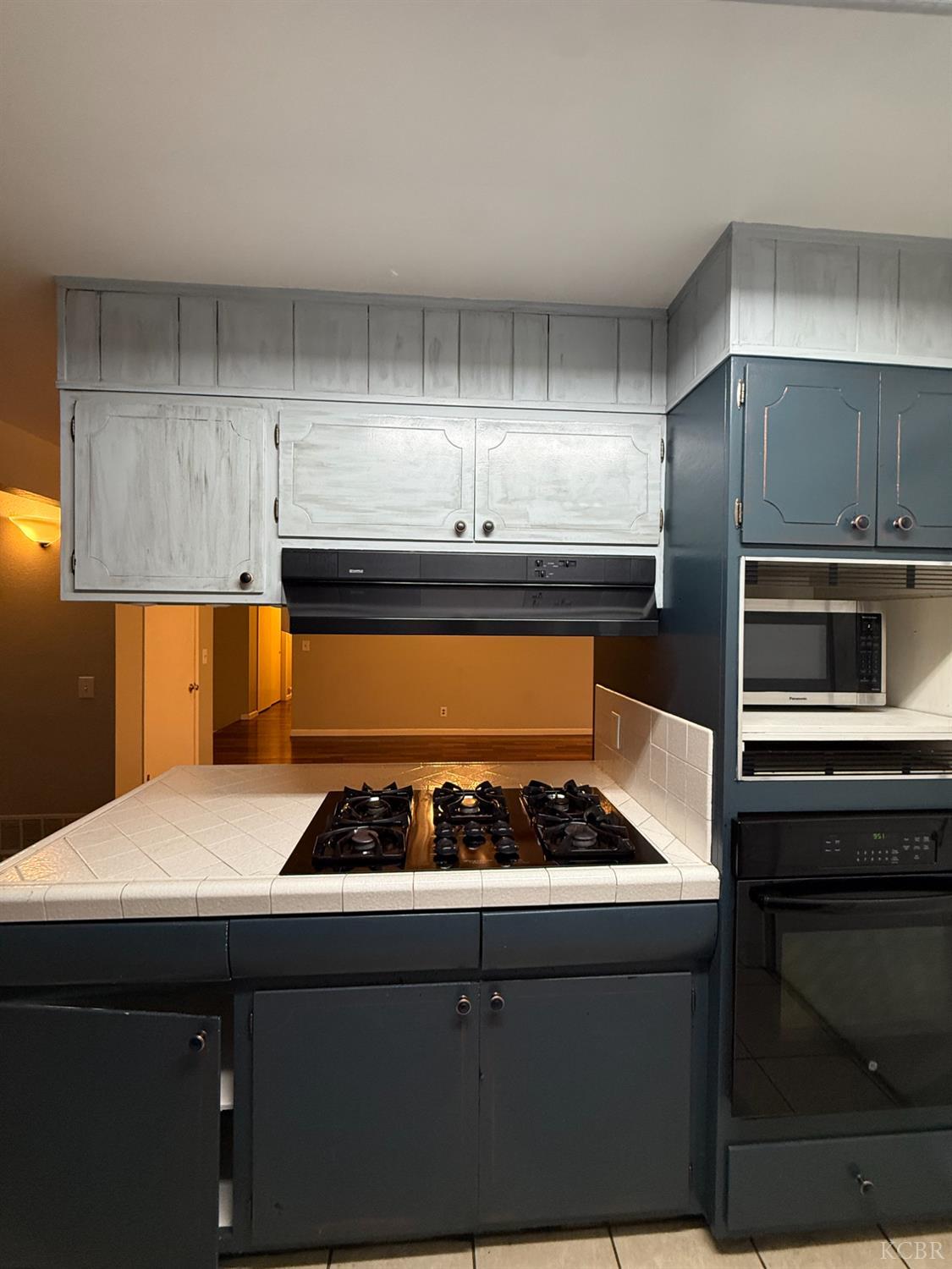 337 E Deodar Ln, Lemoore, CA 93245