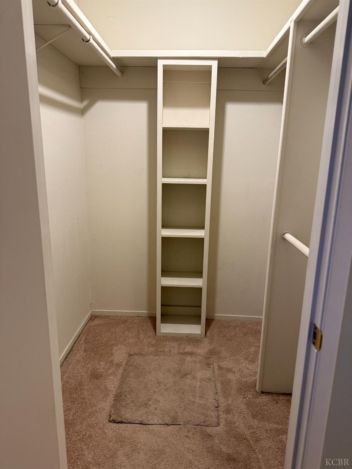 337 E Deodar Ln, Lemoore, CA 93245