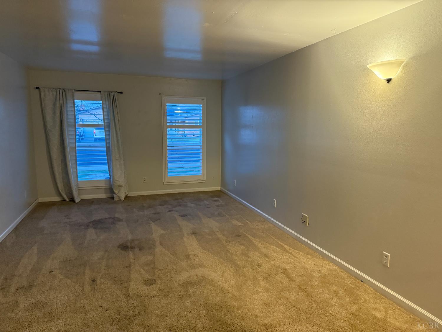 337 E Deodar Ln, Lemoore, CA 93245