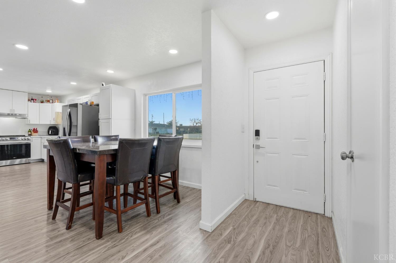 10125 El Toro Way, Hanford, CA 93230