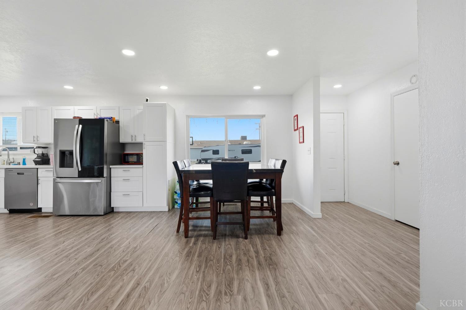 10125 El Toro Way, Hanford, CA 93230