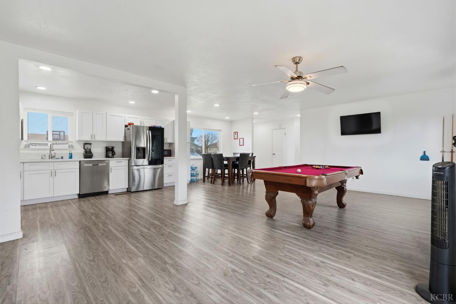 10125 El Toro Way, Hanford, CA 93230