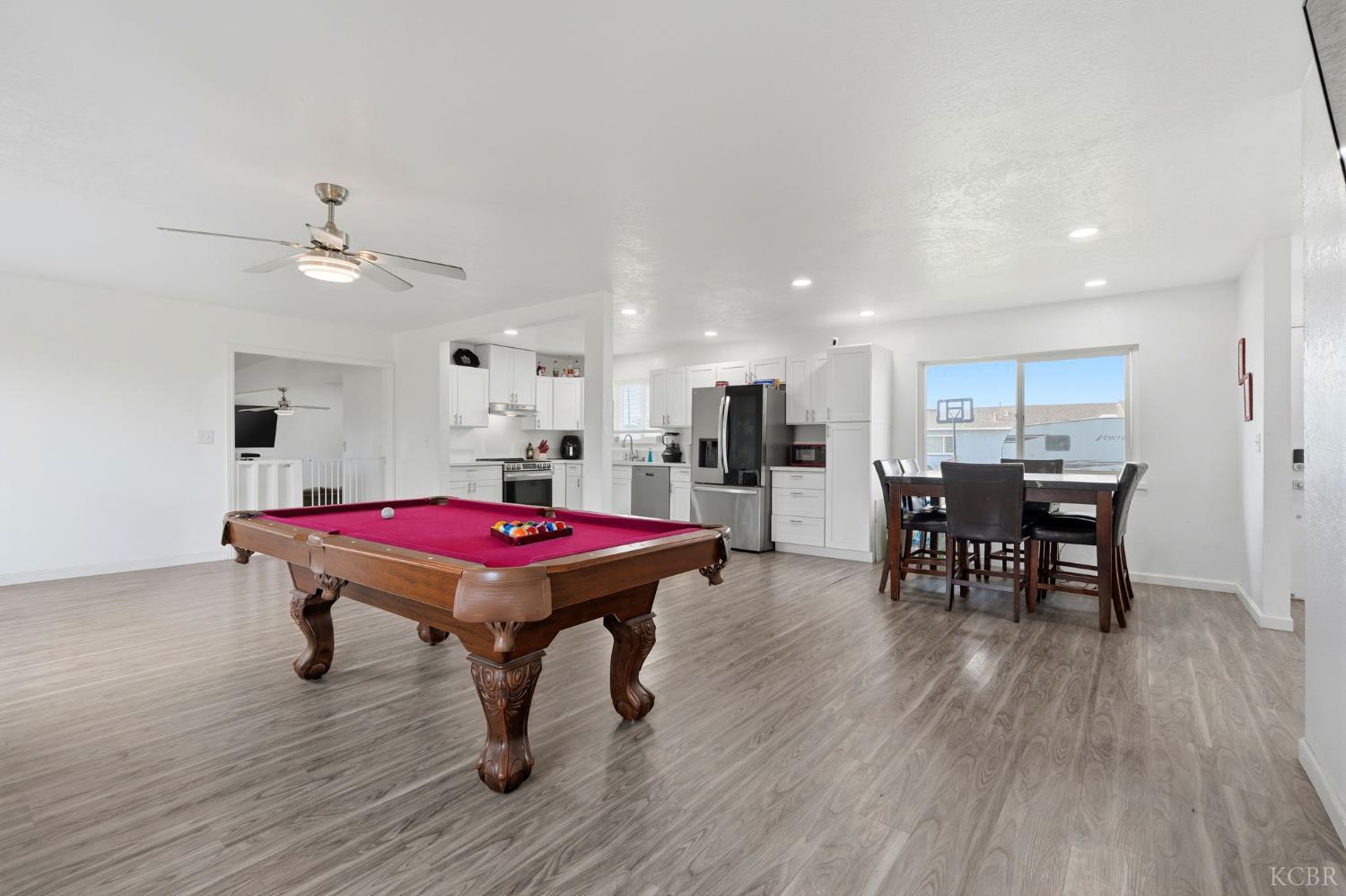 10125 El Toro Way, Hanford, CA 93230