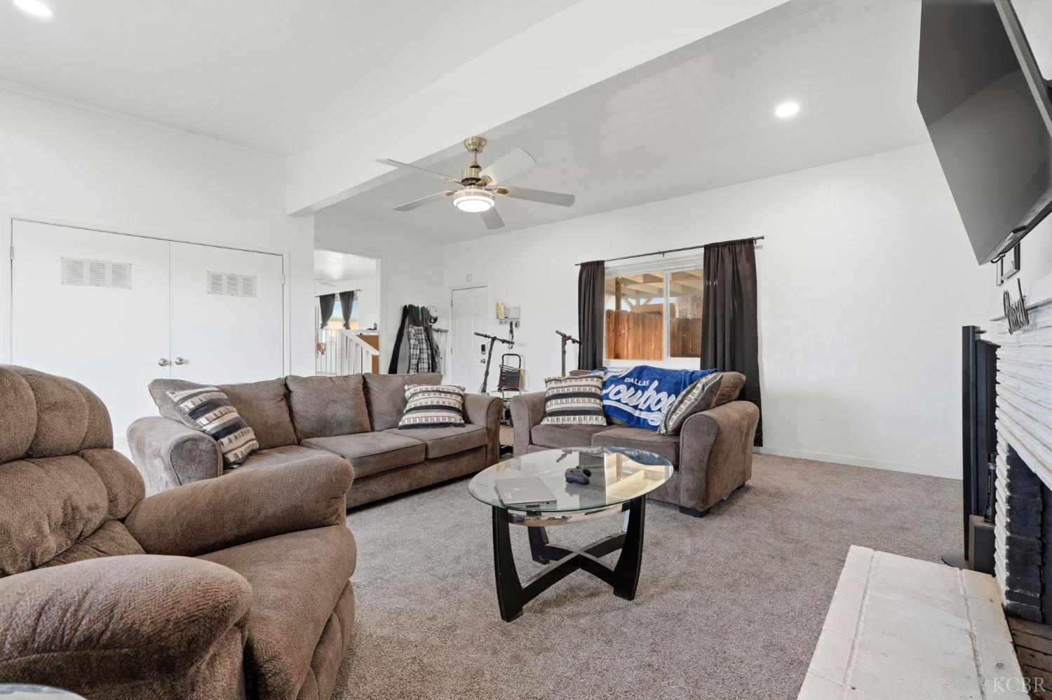 10125 El Toro Way, Hanford, CA 93230