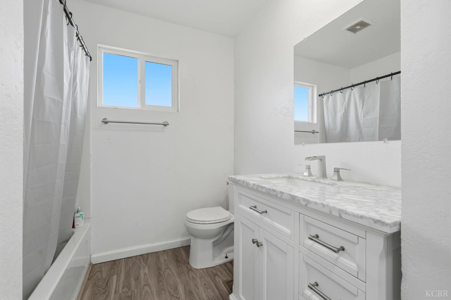 10125 El Toro Way, Hanford, CA 93230