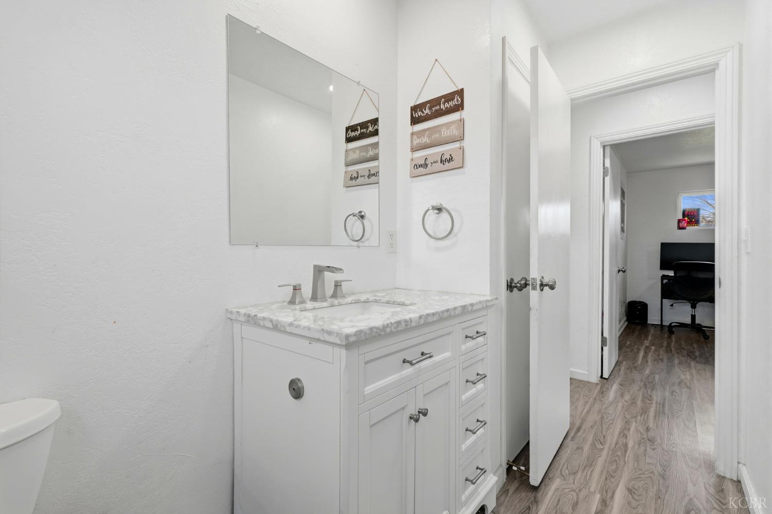 10125 El Toro Way, Hanford, CA 93230