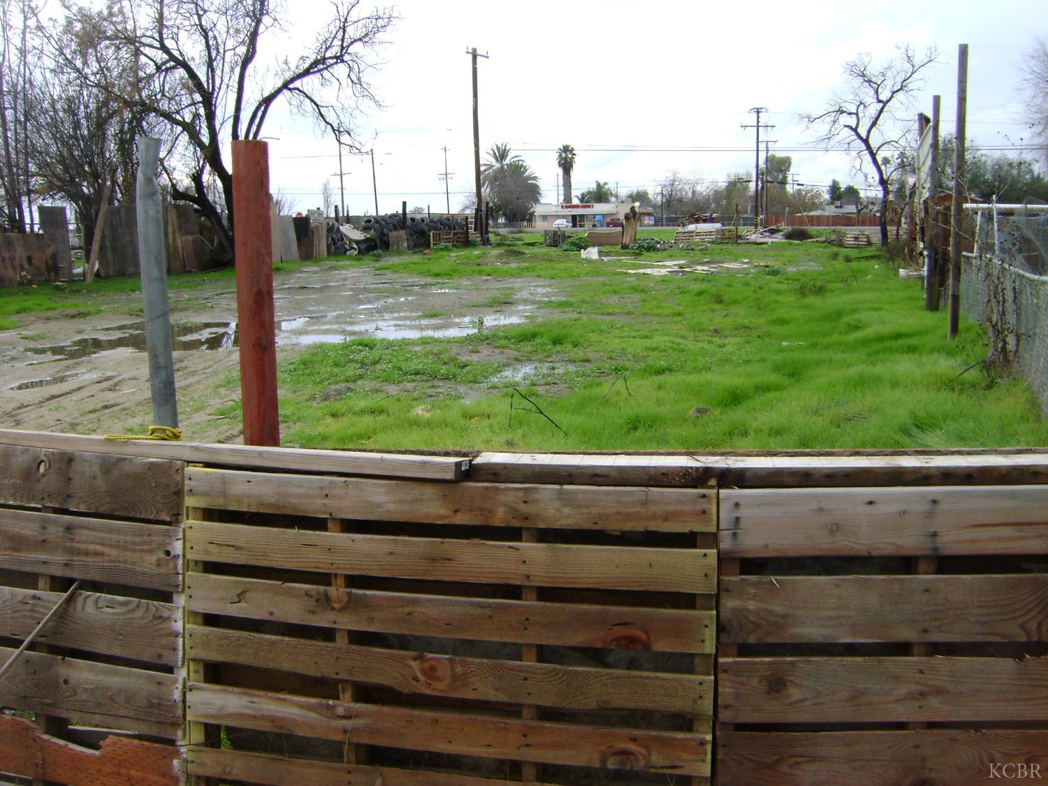 11988 1st Pl, Hanford, CA 93230