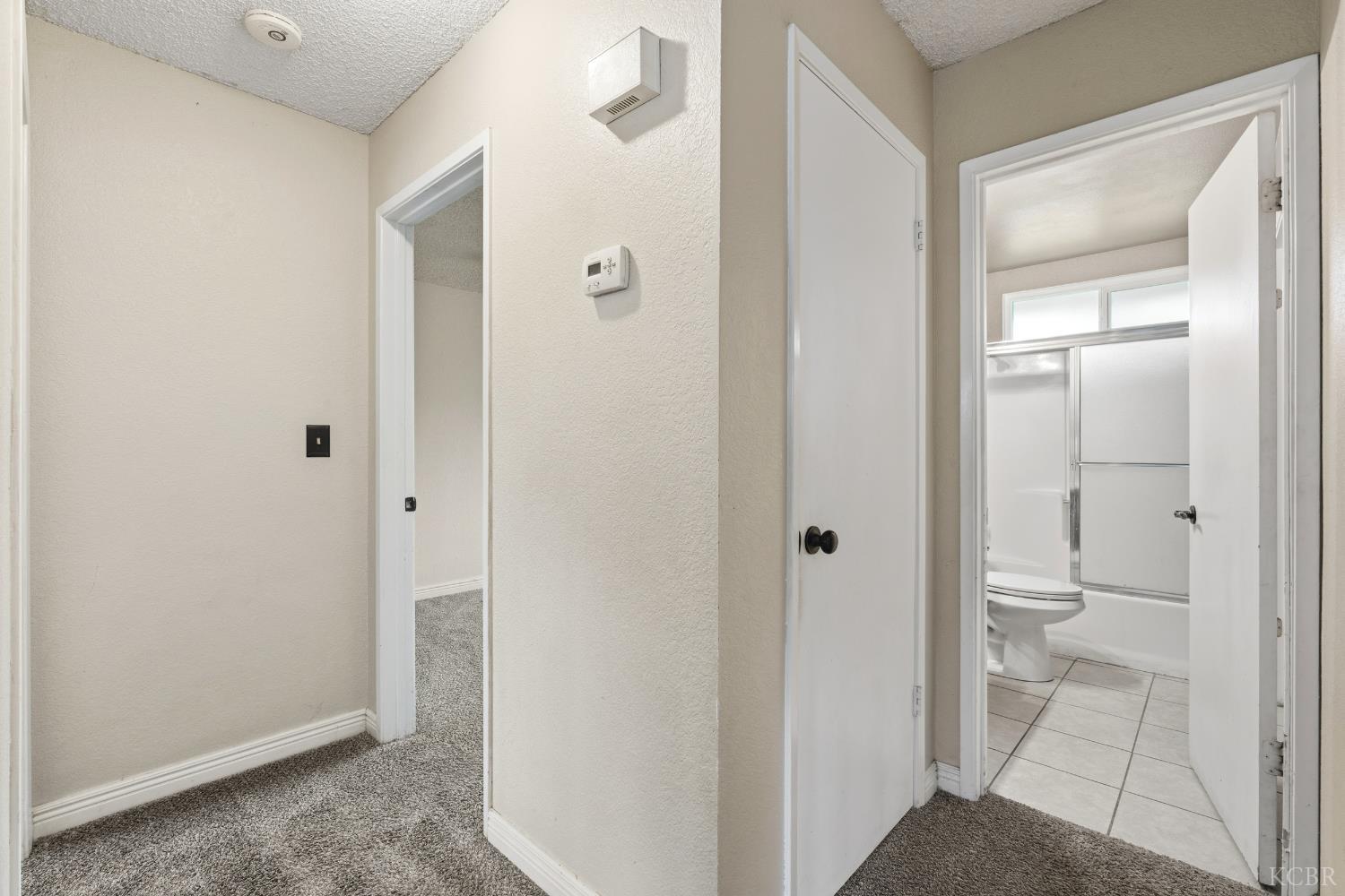 20808 S Renn Ave, Laton, CA 93242