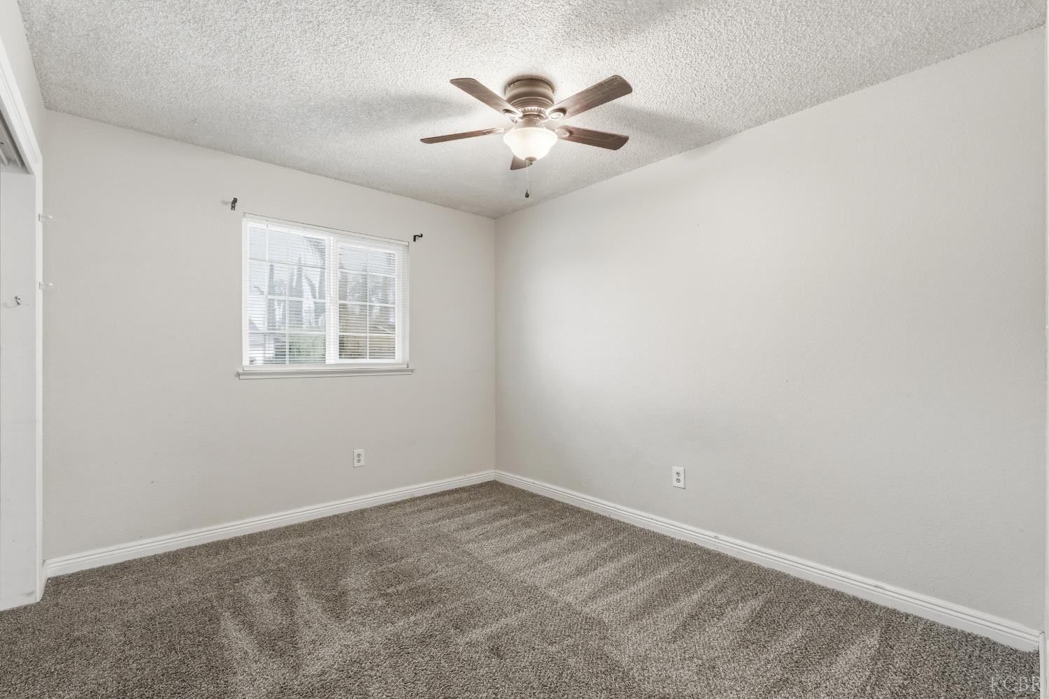 20808 S Renn Ave, Laton, CA 93242