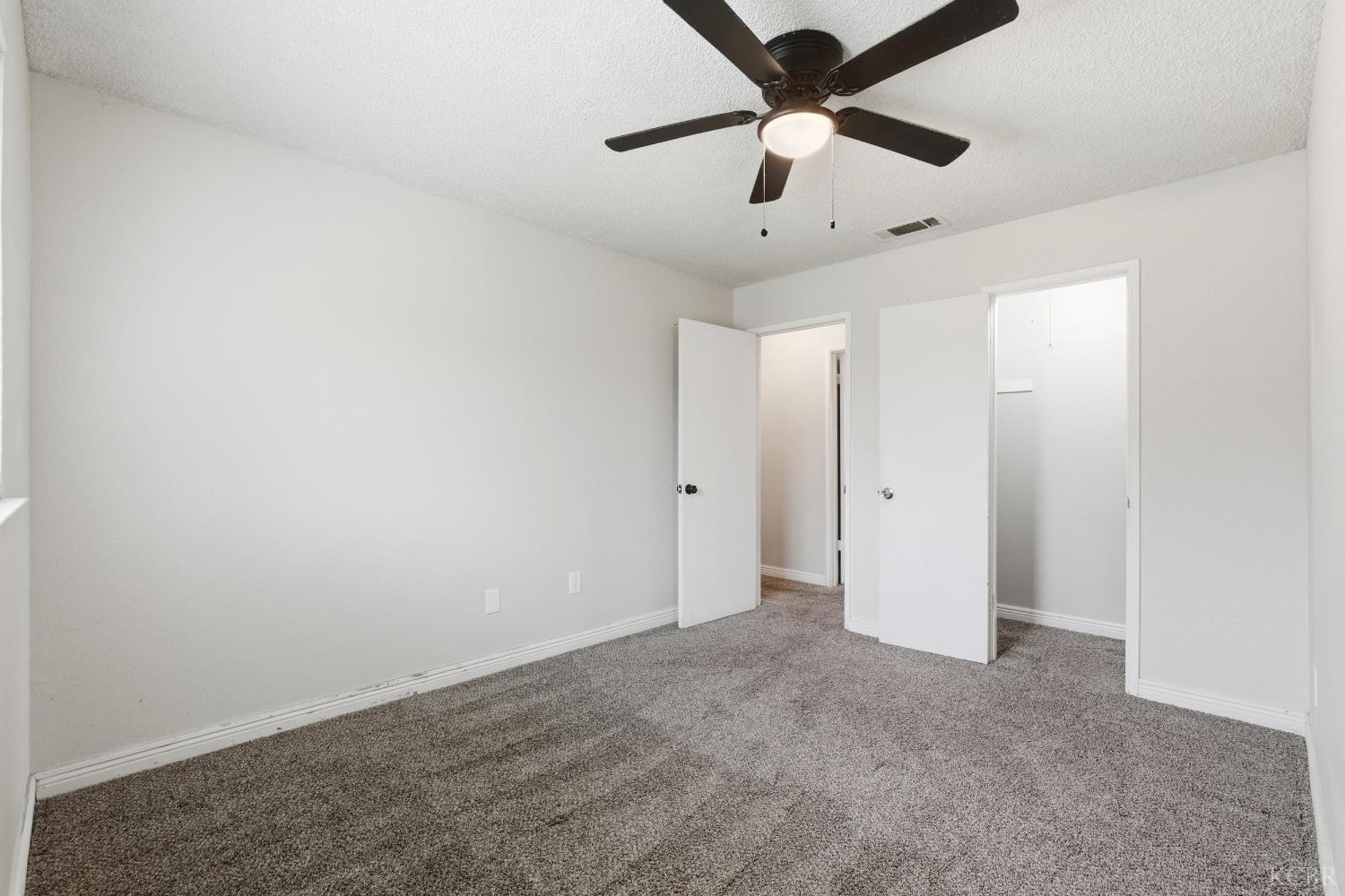 20808 S Renn Ave, Laton, CA 93242