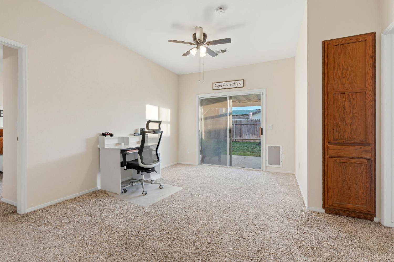 687 Woodridge Ct, Lemoore, CA 93245