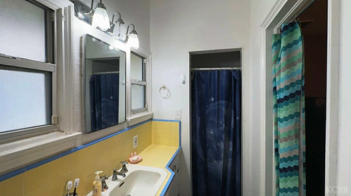 6367 Newark Ave, Corcoran, CA 93212