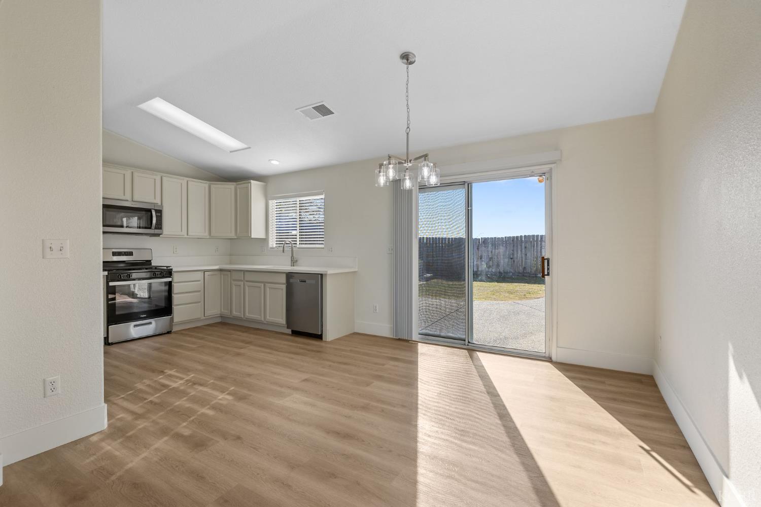 1459 Chimney Way, Lemoore, CA 93245