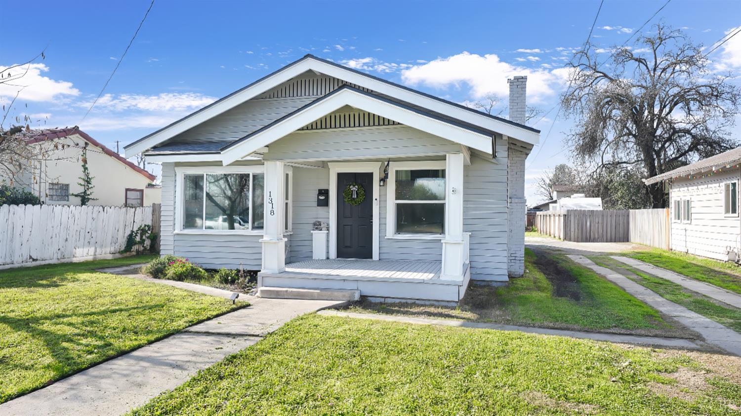 1318 N Redington St, Hanford, CA 93230