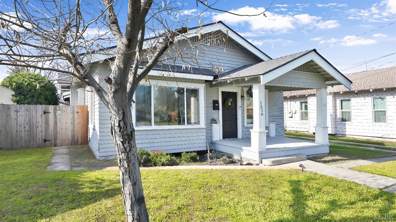 1318 N Redington St, Hanford, CA 93230
