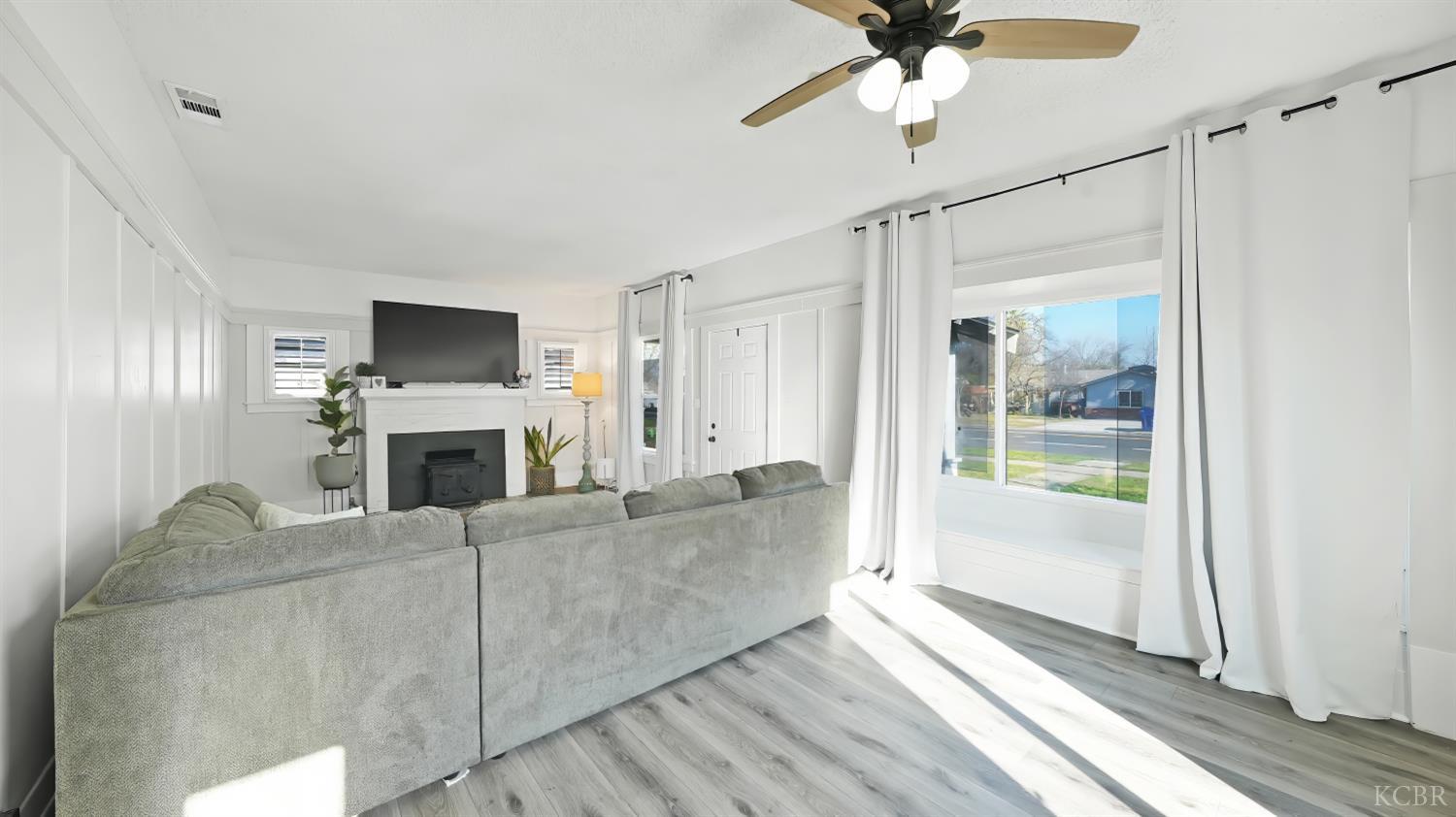 1318 N Redington St, Hanford, CA 93230