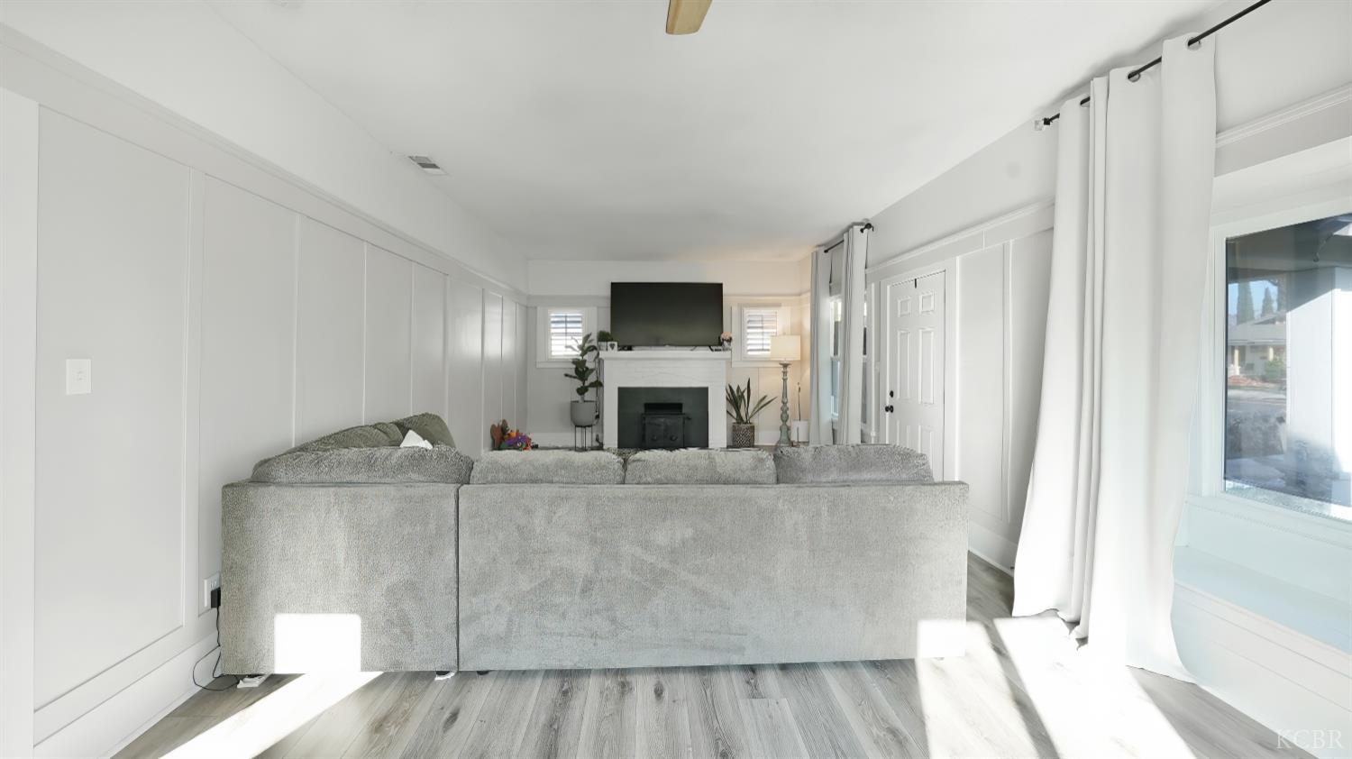 1318 N Redington St, Hanford, CA 93230