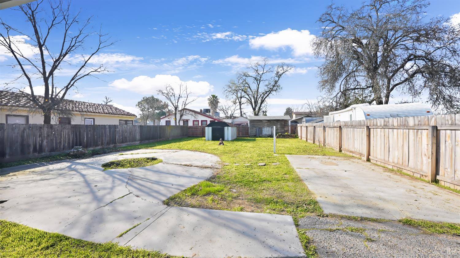 1318 N Redington St, Hanford, CA 93230