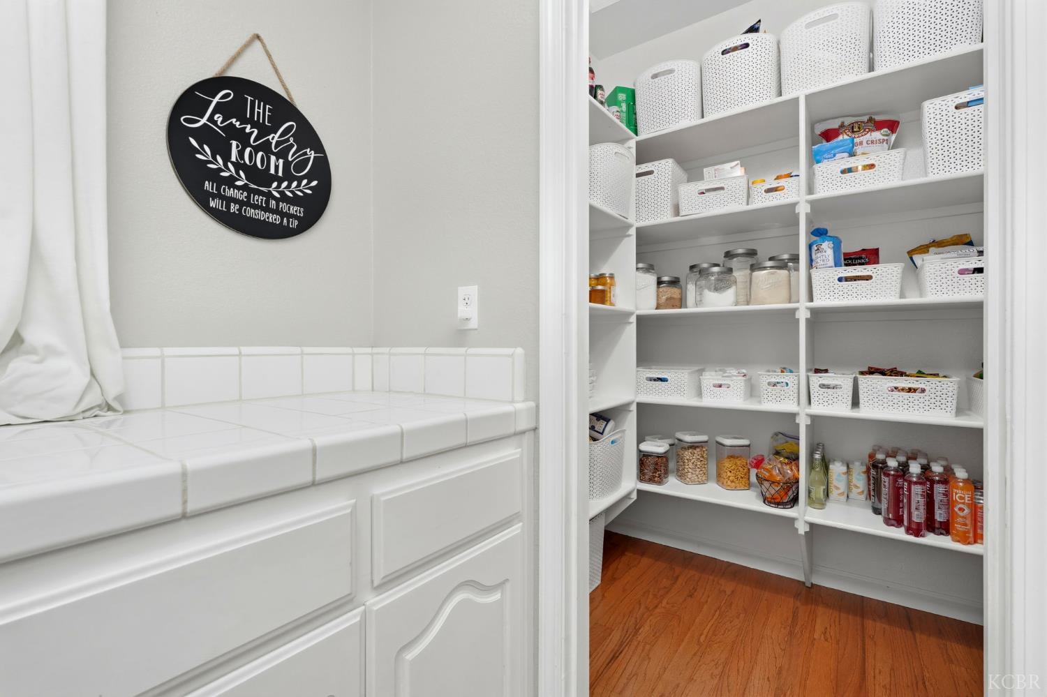 196 Hotchkiss Dr, Lemoore, CA 93245