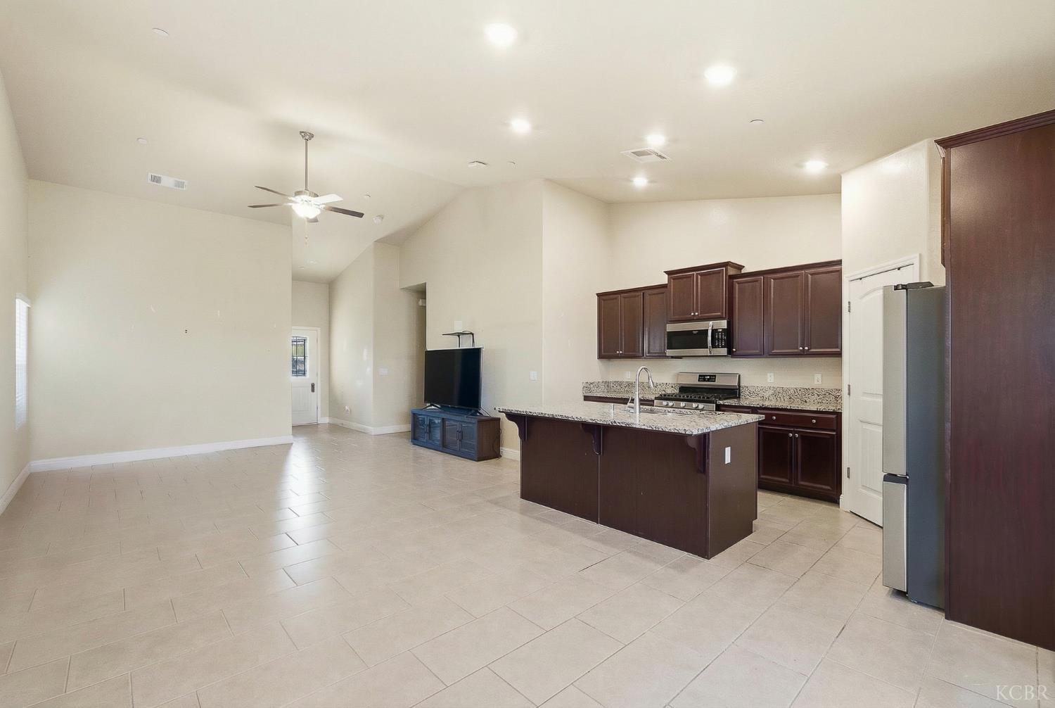 636 Castellina St, Lemoore, CA 93245